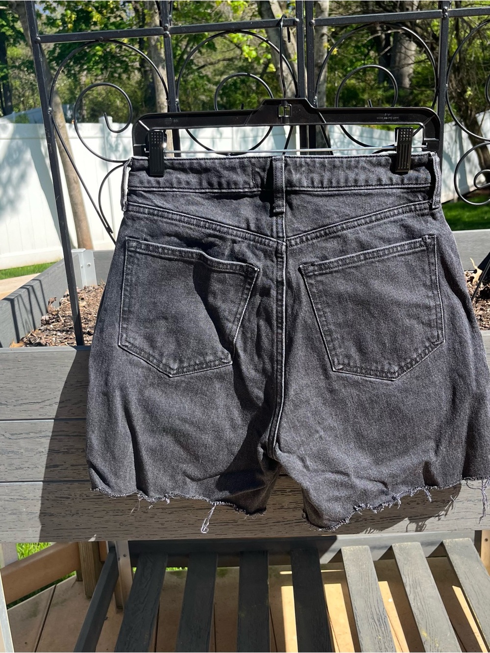 Abercrombie Women’s 90s Relaxed Jean High Rise Curve Love Black Cutoff Shorts 27 - Picture 4 of 6